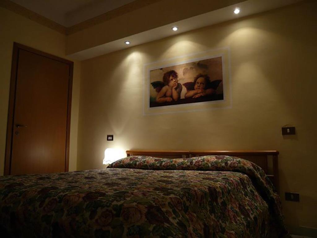 Pensione Lidia San Salvo Bagian luar foto