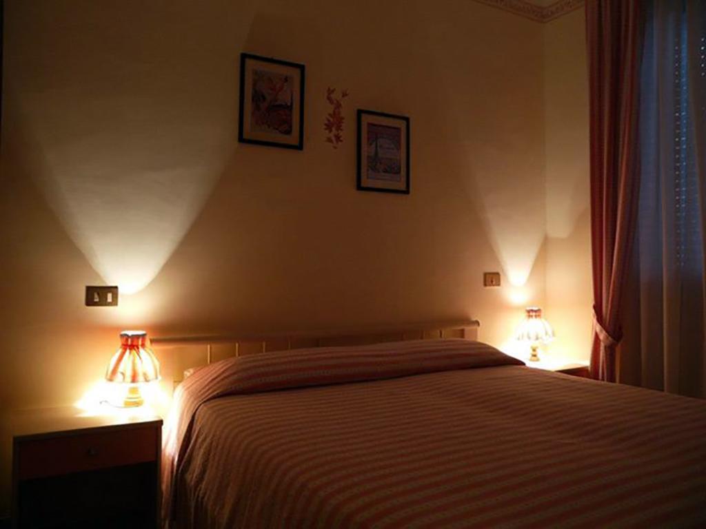 Pensione Lidia San Salvo Bagian luar foto