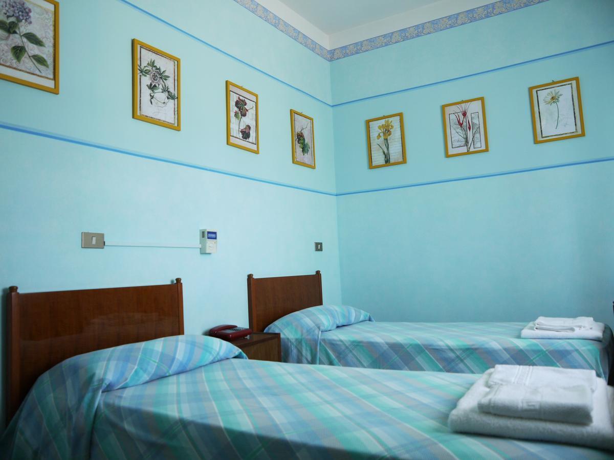 Pensione Lidia San Salvo Bagian luar foto