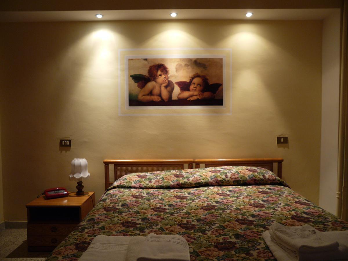 Pensione Lidia San Salvo Bagian luar foto